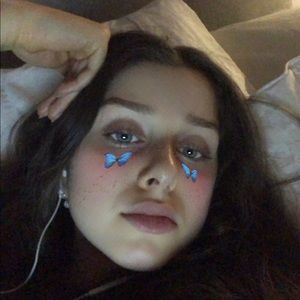 Meet your Posher, Stefania